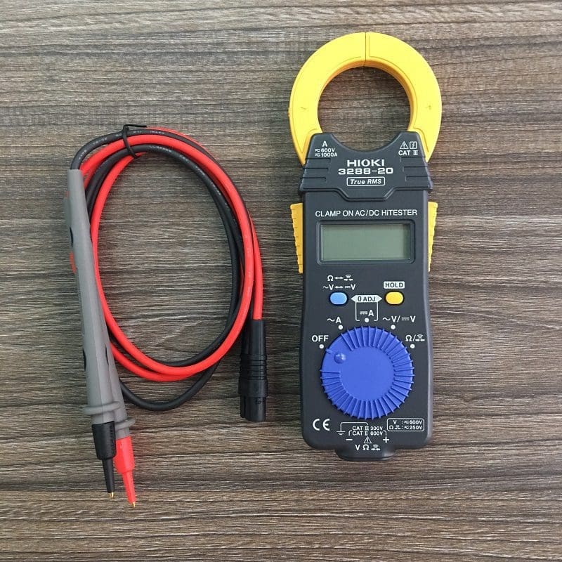 Hioki 3288 và dây đo chắc chắn