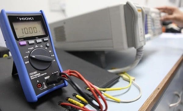 Đồng hồ vạn năng DT4223 Hioki có tốt không