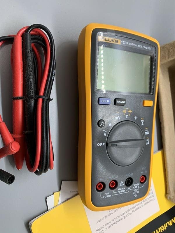 Fluke 15B+ cung cấp dải đo rộng, thang đo linh hoạt