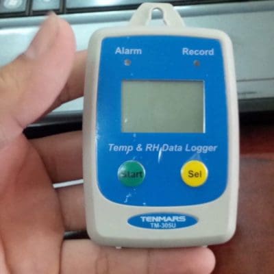 Nhiet-ke-tu-ghi-Tenmars-TM-305U