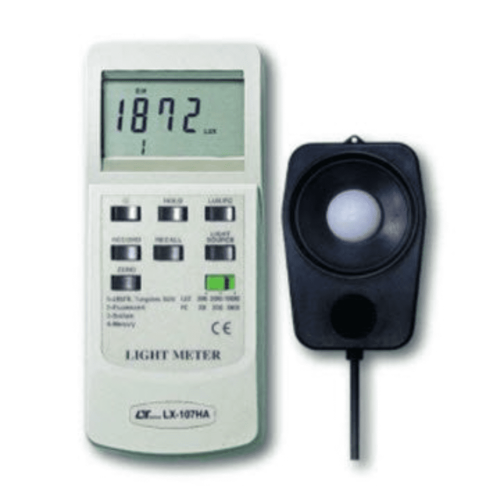 Máy đo cường độ ánh sáng Lutron LX 107HA