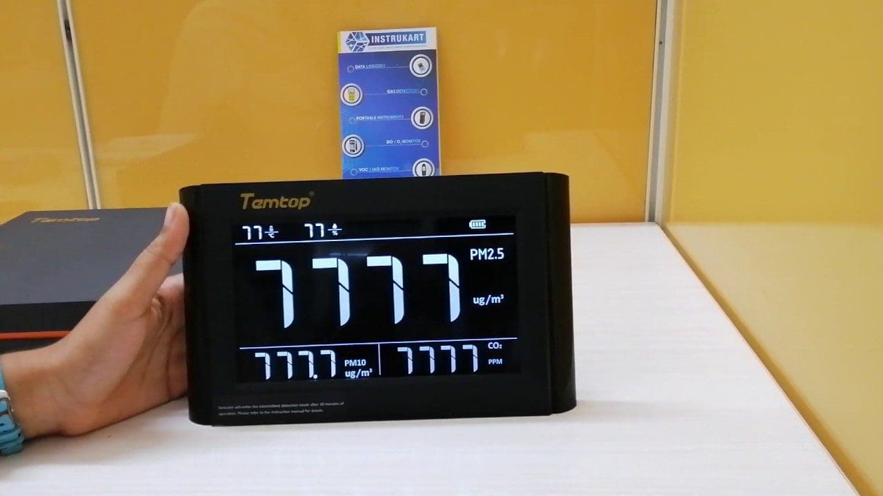 Máy đo chất lượng không khí Temtop P1000 (PM2.5, PM10, CO2) Máy đo chất lượng không khí Elitech Temtop P1000