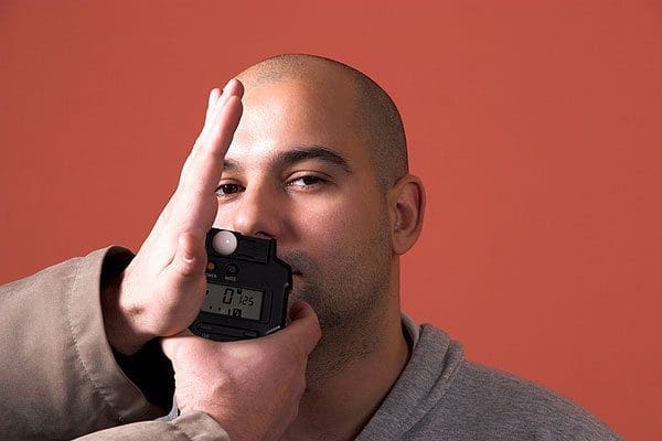 Cách sử dụng đồng hồ đo ánh sáng cầm tay