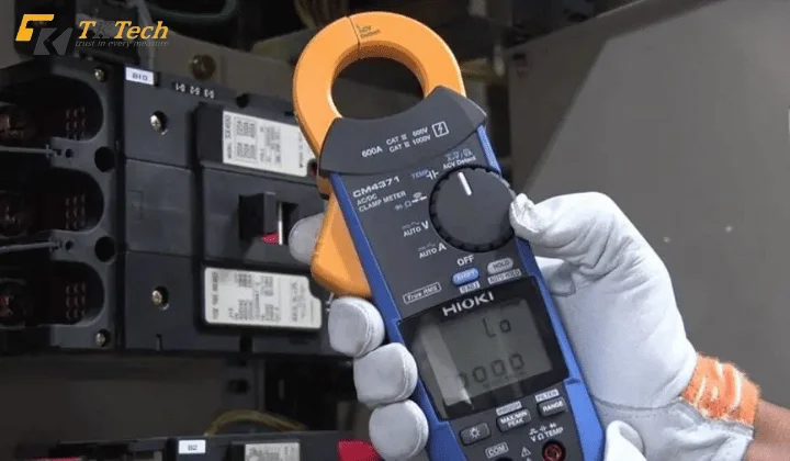 So sánh đồng hồ vạn năng và ampe kìm: Nên chọn loại nào? Tìm hiểu ampe kìm