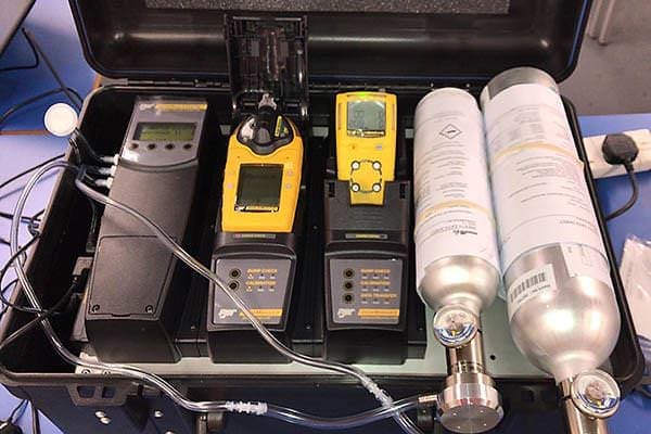 Hiệu chuẩn máy đo 4 khí thực hiện như thế nào Hieu-chuan-may-do-4-khi-thuc-hien-nhu-the-nao