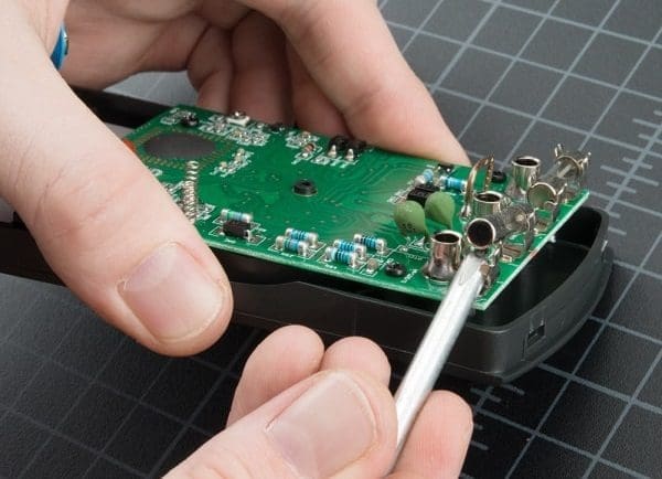 Cách thay cầu chì đồng hồ vạn năng