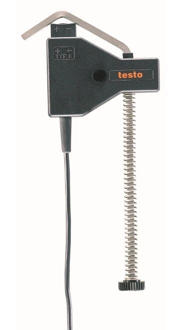 Đầu dò nhiệt độ với giá đỡ kẹp có thời gian đáp ứng nhanh và lý tưởng cho các phép đo bề mặt trên đường ống.