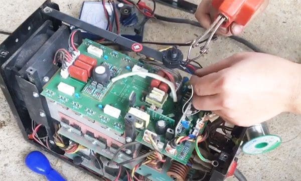 Hàn dây chiết áp vào chiết áp mới