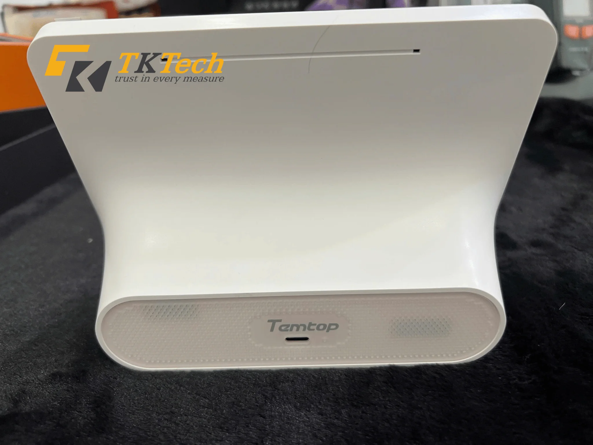 Chất Lượng Không Khí Theo Dõi WiFi Temtop M100 Chất Lượng Không Khí Theo Dõi WiFi Temtop M100 (mặt sau)