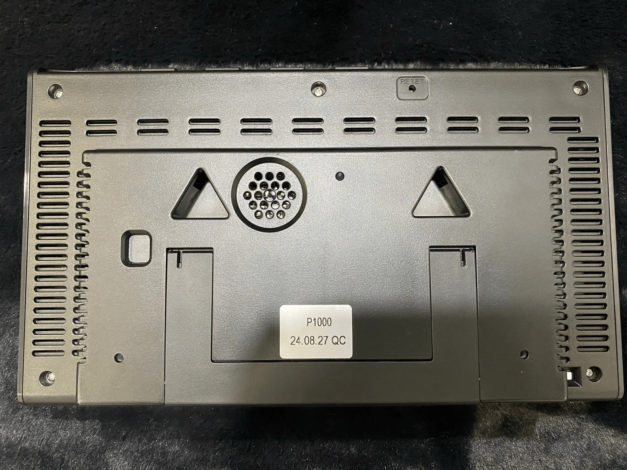 Máy đo chất lượng không khí Temtop P1000 (PM2.5, PM10, CO2) Mặt sau Temtop P100