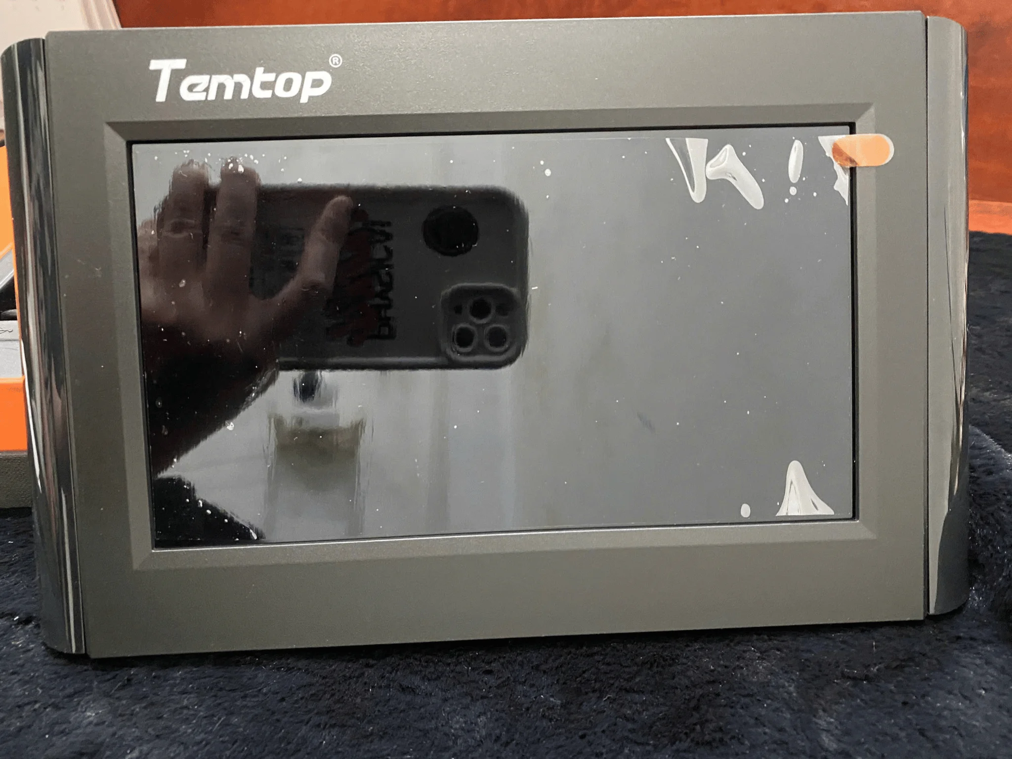 Máy đo chất lượng không khí Temtop P1000 (PM2.5, PM10, CO2) Mặt trước Temtop P100