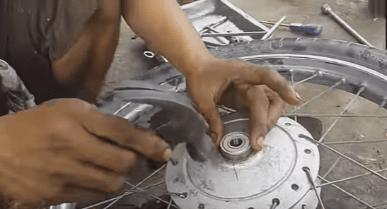 Vòng bi bạc đạn trong xe máy honda Vong-bi-bac-dan-trong-xe-may-honda