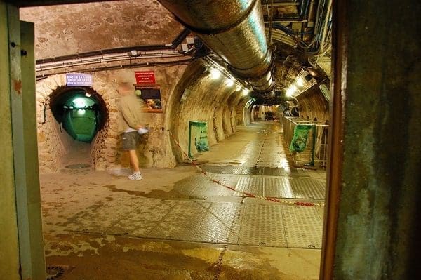 Nên sử dụng máy đo khí độc khi xuống cống ngầm Nen-su-dung-may-do-khi-doc-khi-xuong-cong-ngam