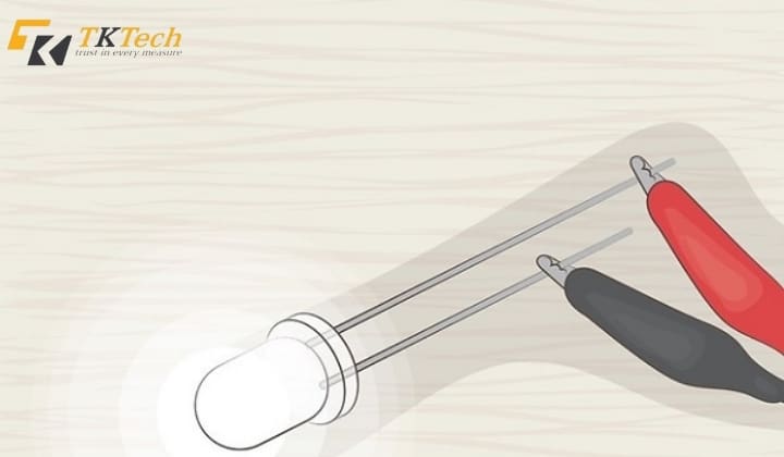 Cách kiểm tra đèn LED sống hay chết bằng đồng hồ vạn năng Ánh sáng rực rỡ hoạt động tốt