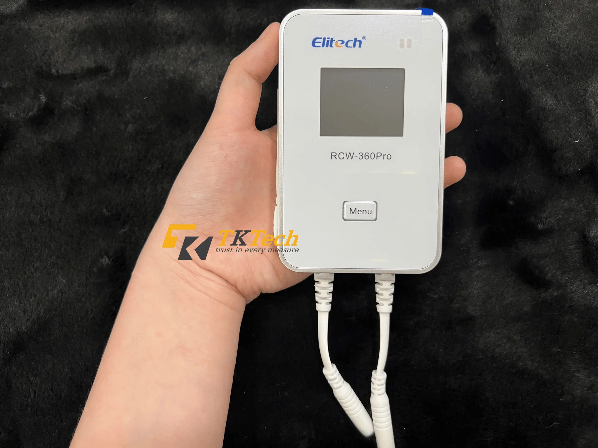 Bộ ghi dữ liệu nhiệt độ, độ ẩm 2 kênh Elitech RCW-360PRO-DC 4G Bộ ghi dữ liệu nhiệt độ, độ ẩm 2 kênh Elitech RCW-360PRO-DC (mặt trước)