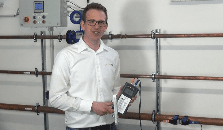 Giám sát lưu lượng các chất lỏng chính xác nhất do luu luong chat long cong nghiep 3