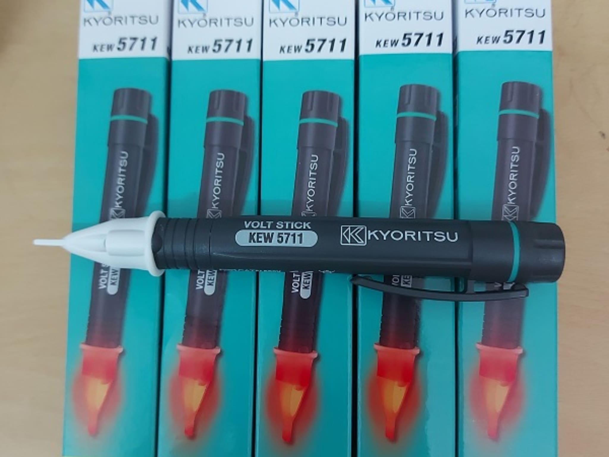 Hình ảnh thật bút Kyoritsu KEW 5711