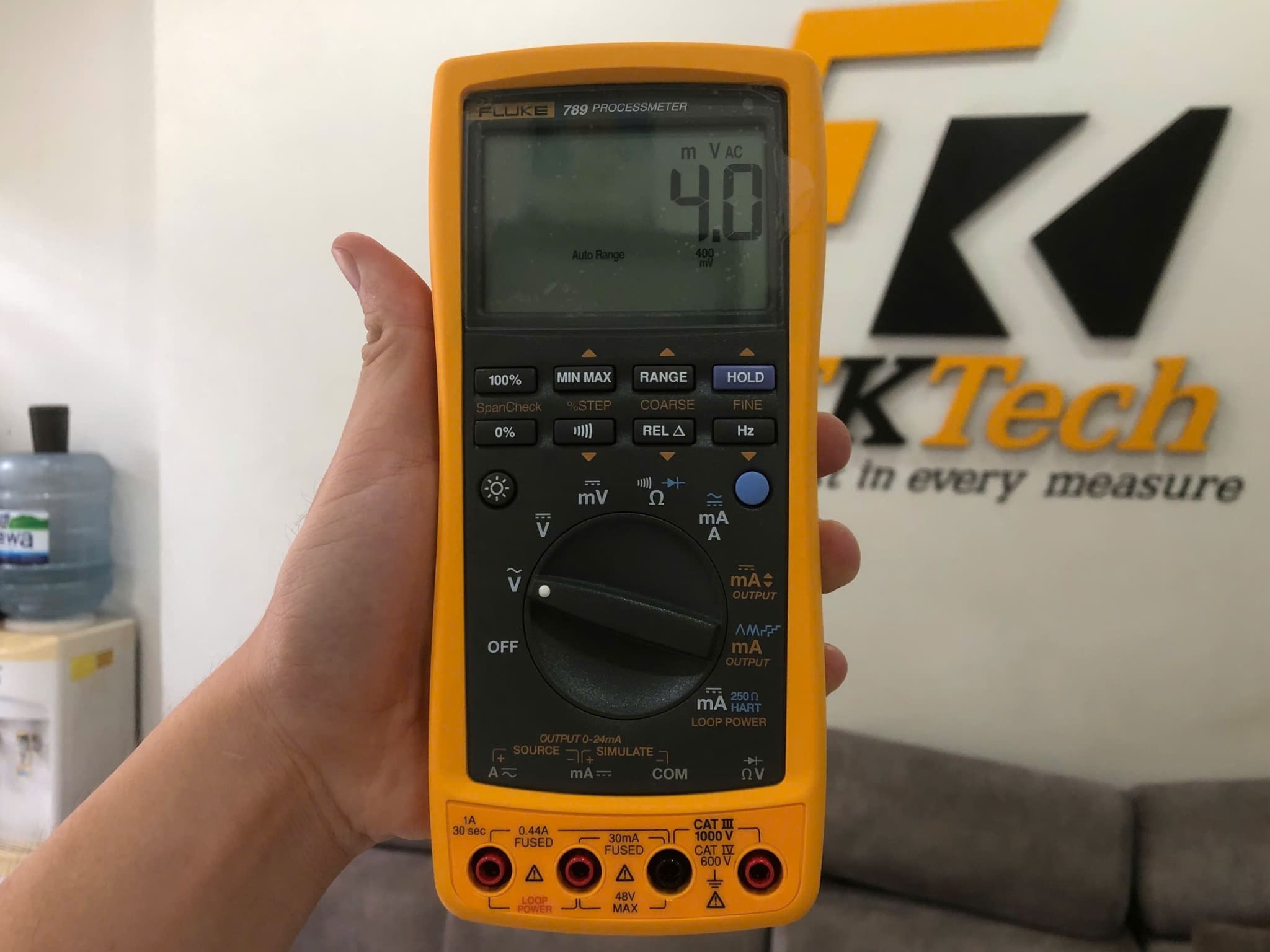 Hình ảnh thật máy Fluke 789