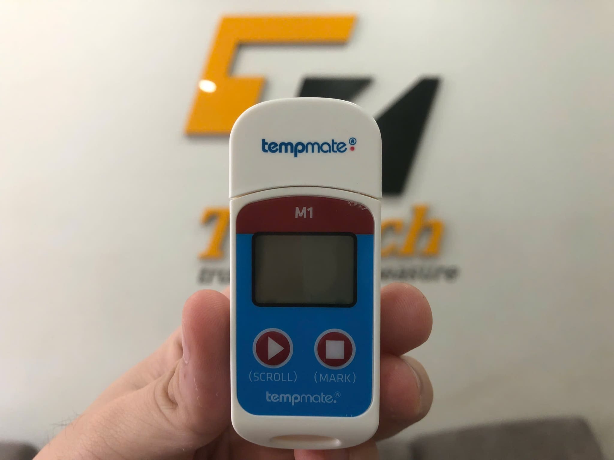 Hình ảnh thật máy Tempmate M1