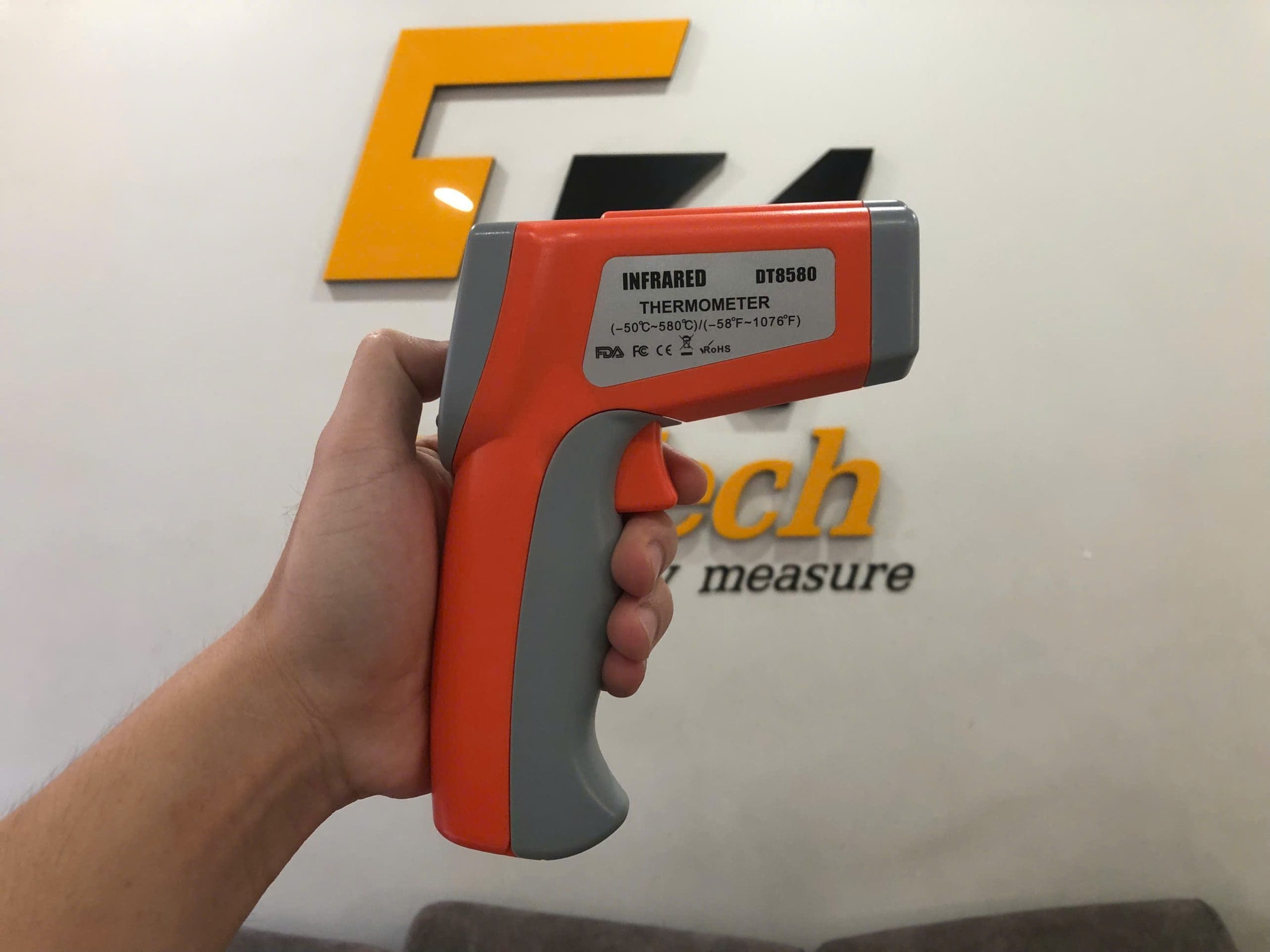 Nhiệt kế hồng ngoại DT8580 hình 1
