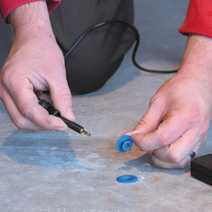 Cáp bê tông Lignomat RH có nút bịt kín cap be tong lignomat rh co nut bit kin (4)