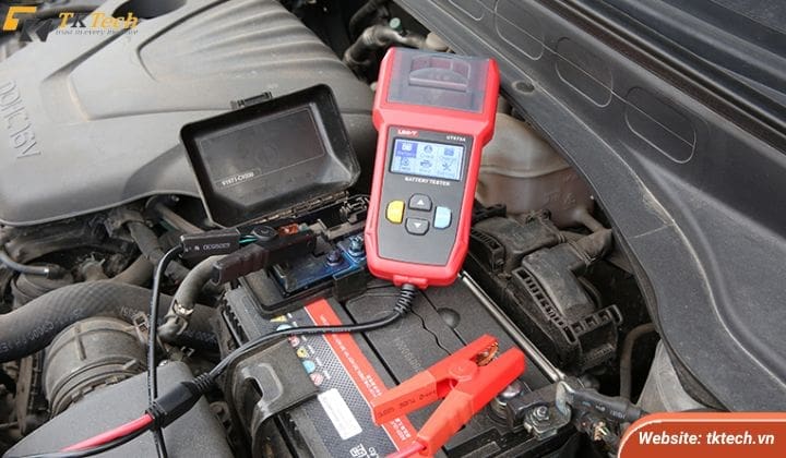 ung-dung-cua-may-kiem-tra-ac-quy-Uni-T-UT673A